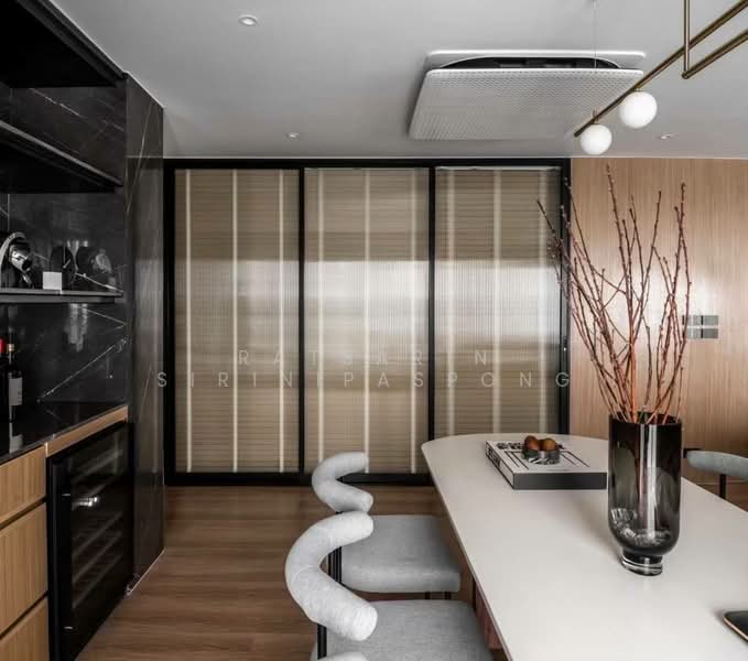 Noble Remix, Bangkok, 772 Soi Sukhumvit 36, Sukhumvit Road, Khong Tan, Khlong Toei, Bangkok, 2 Bedrooms, 127 sqm, Condo For Sale, by Ratsarin Sirinipaspong, 500241789 - DDproperty.com