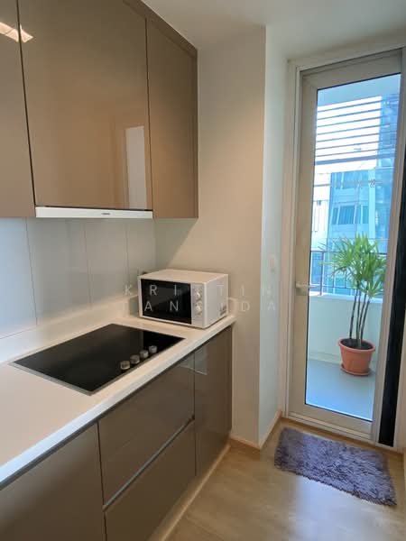 Siri At Sukhumvit, Bangkok, 902 Sukhumvit Road, Phra Kanong, Khlong Toei, Bangkok, 2 Bedrooms, 74 sqm, Condo For Rent, by Krittin Tansida, 500241804 - DDproperty.com