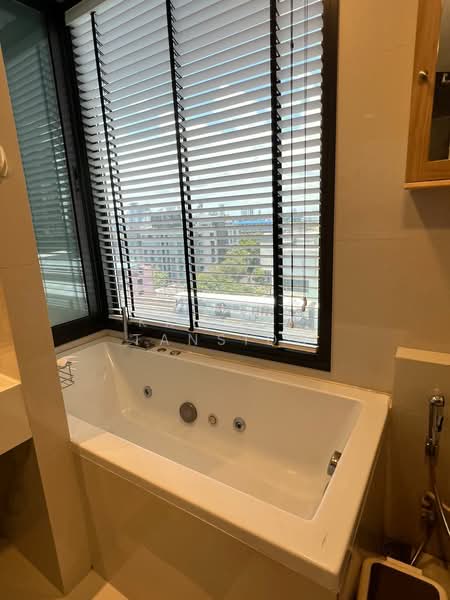 Rhythm Sukhumvit 44/1, Bangkok, Sukhumvit Road, Phra Kanong, Khlong Toei, Bangkok, 1 Bedroom, 48 sqm, Condo For Rent, by Krittin Tansida, 500241820 - DDproperty.com