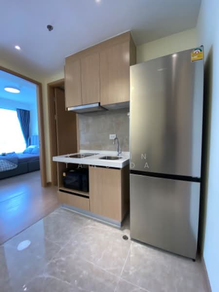 Regal Sathon-Naradhiwas, Bangkok, Naradhiwas Rajanagarindra Road, Thung Maha Mek, Sathon, Bangkok, 1 Bedroom, 35 sqm, Condo For Rent, by Krittin Tansida, 500241831 - DDproperty.com