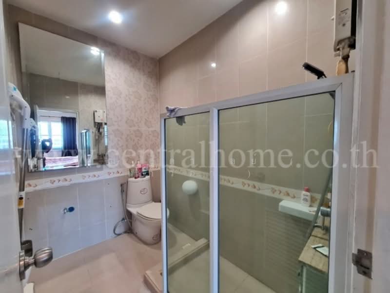 ทาวน์โฮม บ้านนนทรี แกลลอรี่ - พระราม 5 นครอินทร์, Nonthaburi, นครอินทร์, Bang Phai, Muang Nonthaburi, Nonthaburi, 3 Bedrooms, 200 sqm, Townhouse For Sale, by คุณ ลดาวัลย์ ( แก้วตา ), 500241867 - DDproperty.com