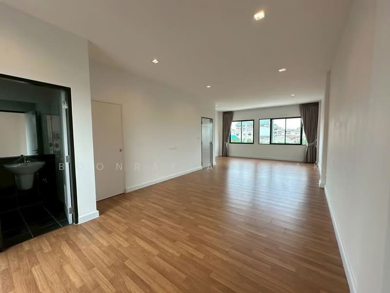 undefined, Bangkok, Lat Phrao, Lat Phrao, Bangkok, 3 Bedrooms, 293 sqm, Townhouse For Rent, by Boonraksa Sopak, 500241892 - DDproperty.com