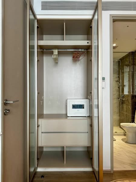 Fynn Asoke, Bangkok, 28 Sukhumvit 10 Alley, Khlong Toei, Khlong Toei, Bangkok, 2 Bedrooms, 41 sqm, Condo For Rent, by Krittin Tansida, 500241910 - DDproperty.com