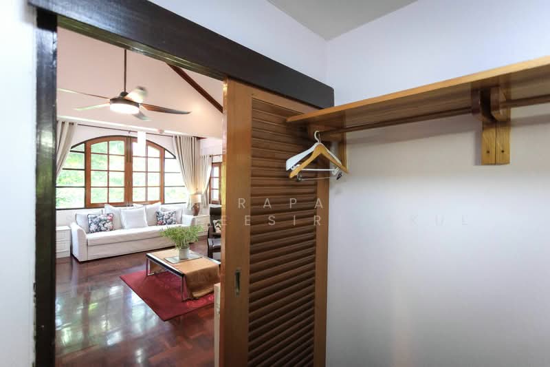 undefined, Bangkok, Samsen Nok, Huai Khwang, Bangkok, 4 Bedrooms, 288 sqm, Single Detached House For Sale, by Orapa Sumetheesirisakul, 500241922 - DDproperty.com