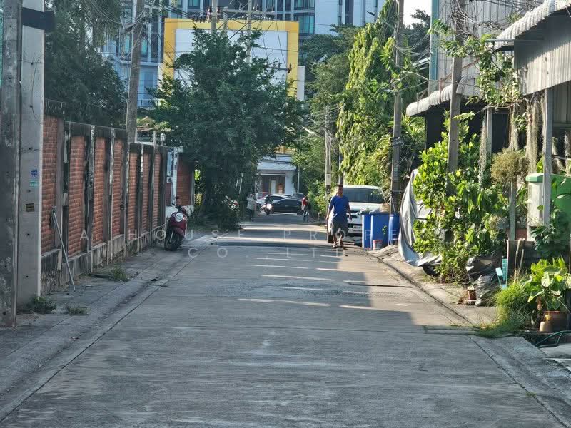 Beautiful land for sale in Sriracha, prime location near Sukhumvit Road., Chon Buri (Pattaya), Surasak, Si Racha, Chon Buri (Pattaya), , 800 sqm, Land For Sale, by A House Property Co.,Ltd., 500241976 - DDproperty.com