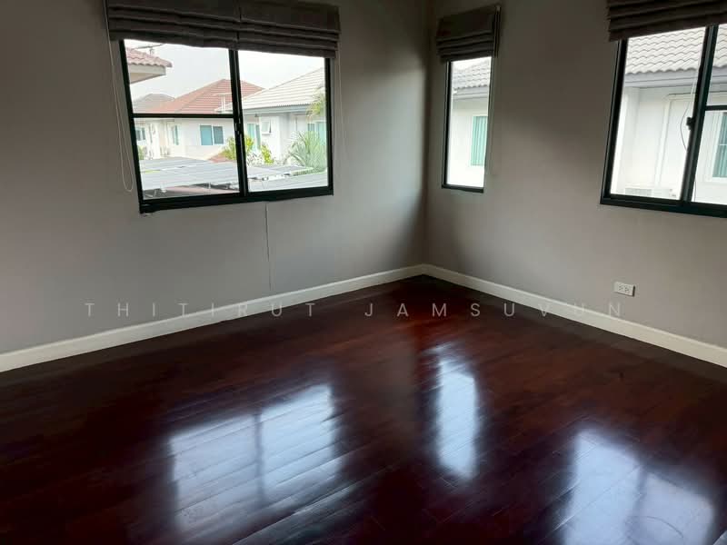 Mantana Kalapapruk-Wongwaen, Bangkok, 379 Kanchanaphisek Road, Lak Song, Bang Khae, Bangkok, 4 Bedrooms, 320 sqm, Single Detached House For Sale, by Thitirut Jamsuvun, 500242003 - DDproperty.com