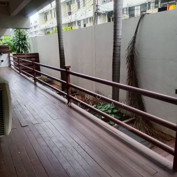 Esmeralda Apartments : เอสเมอรัลด้า อพาร์ทเม้นท์, กรุงเทพ, ซอยงามดูพลี ถนนพระราม 4, ทุ่งมหาเมฆ, สาทร, กรุงเทพ, 250 ตร.ม., คอนโด ให้เช่า, โดย Manop Limkayan, 500242015 - DDproperty.com