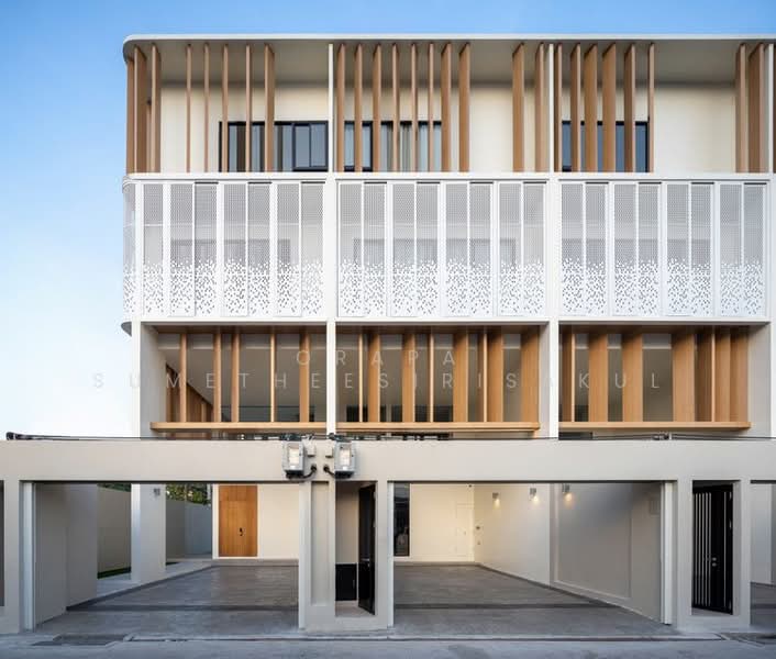 undefined, Bangkok, Lat Phrao, Lat Phrao, Bangkok, 3 Bedrooms, 350 sqm, Townhouse For Sale, by Orapa Sumetheesirisakul, 500242084 - DDproperty.com