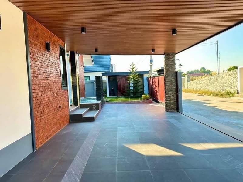 Private Pool Villa- Pong mabprachan, Chon Buri (Pattaya), Poong, Bang Lamung (Pattaya), Chon Buri (Pattaya), 3 Bedrooms, 400 sqm, Villa For Sale, by Yaowaluck Sirinapho, 500242095 - DDproperty.com