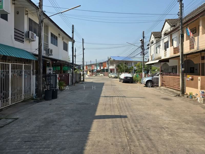 ขายทาวน์เฮ้าส์ 2 ชั้น ทำเลประชาอุทิศ ใกล้วัดจันทร์ตะวันตก, Phitsanulok, Nai Muang, Muang Phitsanulok, Phitsanulok, 2 Bedrooms, 80 sqm, Townhouse For Sale, by ERA Thailand, 500242097 - DDproperty.com