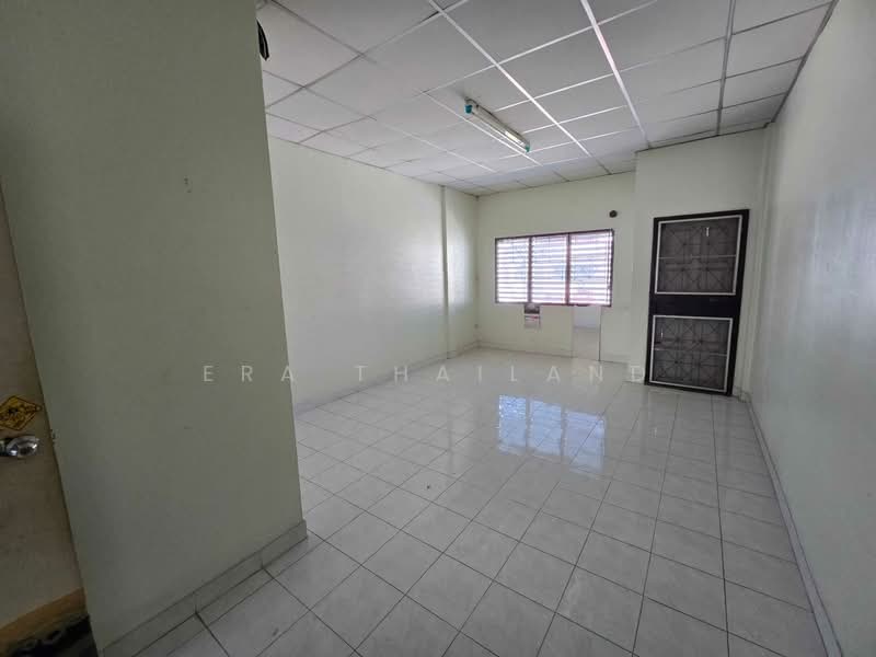 ขายทาวน์เฮ้าส์ 2 ชั้น ทำเลประชาอุทิศ ใกล้วัดจันทร์ตะวันตก, Phitsanulok, Nai Muang, Muang Phitsanulok, Phitsanulok, 2 Bedrooms, 80 sqm, Townhouse For Sale, by ERA Thailand, 500242097 - DDproperty.com