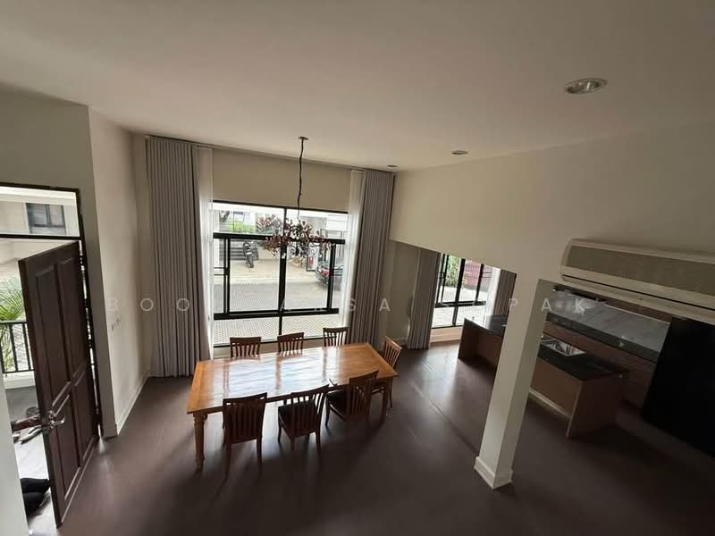 3-BR Townhouse, Bangkok, Lumphini, Pathum Wan, Bangkok, 3 Bedrooms, 350 sqm, Townhouse For Rent, by Boonraksa Sopak, 500242122 - DDproperty.com