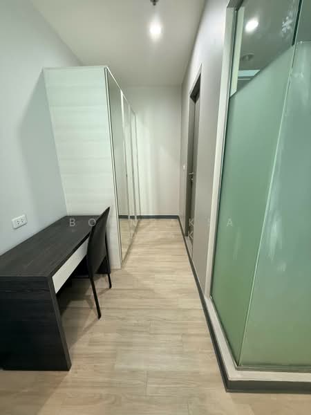 Life Ratchadapisek, Bangkok, 279 Ratchadapisaek Road, Huai Khwang, Huai Khwang, Bangkok, 2 Bedrooms, 56 sqm, Condo For Rent, by Boonraksa Sopak, 500242138 - DDproperty.com