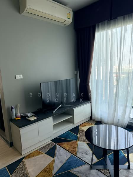 Life Ratchadapisek, Bangkok, 279 Ratchadapisaek Road, Huai Khwang, Huai Khwang, Bangkok, 2 Bedrooms, 56 sqm, Condo For Rent, by Boonraksa Sopak, 500242138 - DDproperty.com