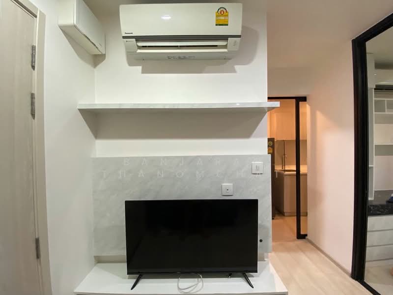 Life Asoke, Bangkok, Asoke-Dindang Road, Bang Kapi, Huai Khwang, Bangkok, 1 Bedroom, 30 sqm, Condo For Rent, by Banjarat Thanomchat, 500242153 - DDproperty.com
