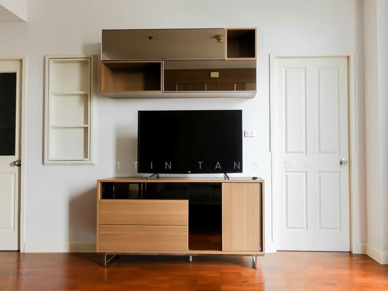 Siri Residence, Bangkok, 21 Soi Sukhumvit 24, Khong Tan, Khlong Toei, Bangkok, 1 Bedroom, 59 sqm, Condo For Rent, by Krittin Tansida, 500242154 - DDproperty.com