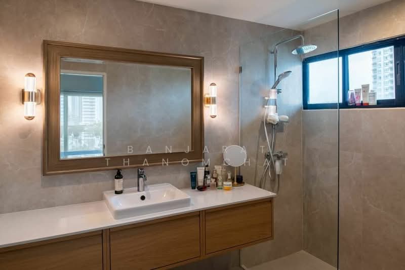 Liberty Park 2, Bangkok, 55 Soi Sukhumvit 11, Khlongtoei Nua, Watthana, Bangkok, 2 Bedrooms, 108 sqm, Condo For Sale, by Banjarat Thanomchat, 500242159 - DDproperty.com