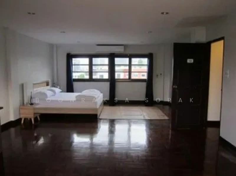 undefined, Bangkok, Phra Kanong Nua, Watthana, Bangkok, 6 Bedrooms, 450 sqm, Townhouse For Rent, by Boonraksa Sopak, 500242162 - DDproperty.com