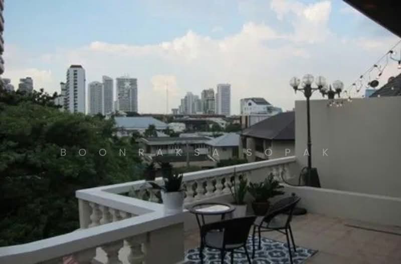 undefined, Bangkok, Phra Kanong Nua, Watthana, Bangkok, 6 Bedrooms, 450 sqm, Townhouse For Rent, by Boonraksa Sopak, 500242162 - DDproperty.com