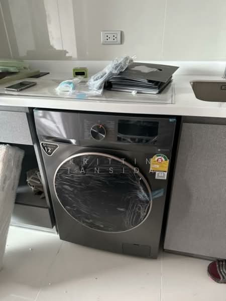 Life Asoke Hype, Bangkok, 339 Chaturathit Rd, Makkasan, Ratchathewi, Bangkok, 1 Bedroom, 32 sqm, Condo For Rent, by Krittin Tansida, 500242164 - DDproperty.com