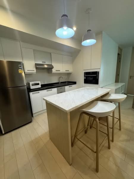 Silom Suite, Bangkok, Soi Sathorn 12, Sathorn Road, Silom, Bang Rak, Bangkok, 3 Bedrooms, 114 sqm, Condo For Rent, by Boonraksa Sopak, 500242222 - DDproperty.com