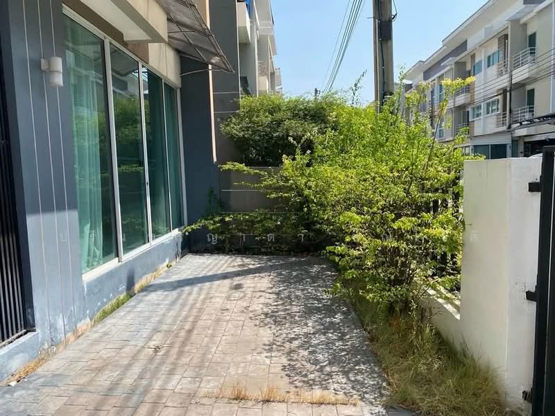 The Estate Srinakarin 1, Bangkok, Soi On Nut 46, Suan Luang, Suan Luang, Bangkok, 3 Bedrooms, 280 sqm, Townhouse For Rent, by ปรินทร์ญาดา ชิณโชติ, 500242252 - DDproperty.com