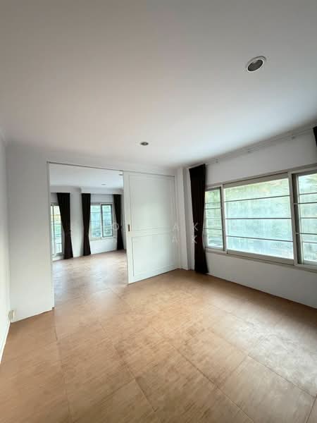 Urban Sathorn, Bangkok, Ratchaphruek Road, Bang Chak, Phasi Charoen, Bangkok, 3 Bedrooms, 300 sqm, Townhouse For Rent, by Boonraksa Sopak, 500242254 - DDproperty.com