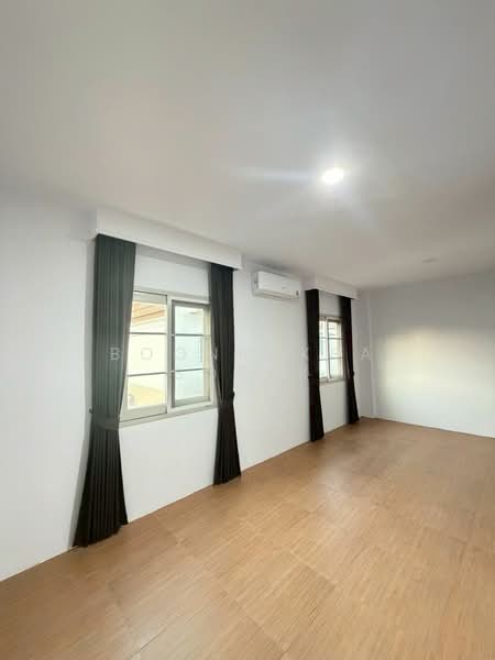 Urban Sathorn, Bangkok, Ratchaphruek Road, Bang Chak, Phasi Charoen, Bangkok, 3 Bedrooms, 300 sqm, Townhouse For Rent, by Boonraksa Sopak, 500242254 - DDproperty.com