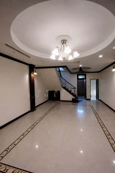 ทาวน์เฮ้าส์ 4-ห้องนอน, กรุงเทพ, วัดท่าพระ, บางกอกใหญ่, กรุงเทพ, 325 ตร.ม., ทาวน์เฮ้าส์ ขาย, โดย Orapa Sumetheesirisakul, 500242280 - DDproperty.com