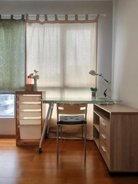 HIVE Taksin, Bangkok, 18 1 Soi, Khlong Ton Sai, Khlong San, Bangkok, 2 Bedrooms, 67 sqm, Condo For Rent, by Banjarat Thanomchat, 500242284 - DDproperty.com