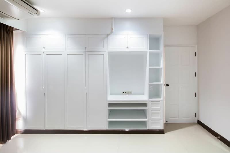 Witthayu Complex, Bangkok, 1673 New Petchaburi Road, Makkasan, Ratchathewi, Bangkok, 1 Bedroom, 70 sqm, Condo For Rent, by Krittin Tansida, 500242294 - DDproperty.com