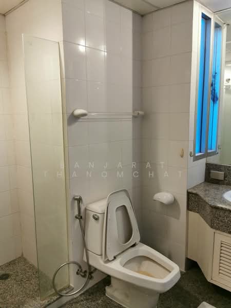 Sathorn House, Bangkok, Sathorn, Silom, Bang Rak, Bangkok, 2 Bedrooms, 65 sqm, Condo For Sale, by Banjarat Thanomchat, 500242301 - DDproperty.com