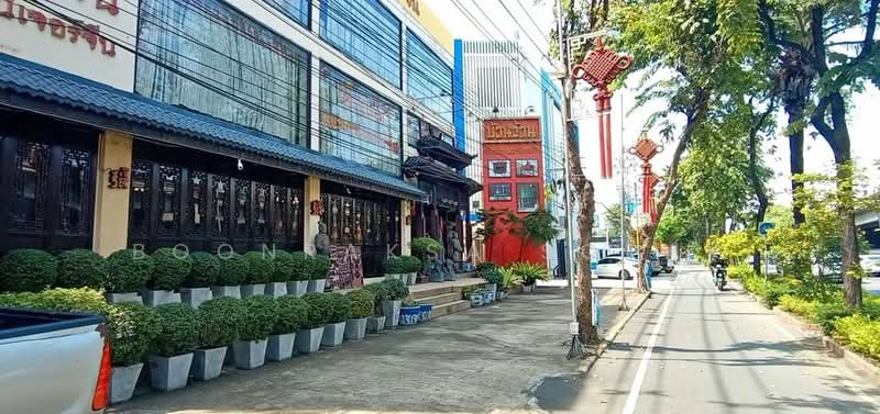 3-BR Townhouse, Bangkok, Praborommaharatchawang, Phra Nakhon, Bangkok, 3 Bedrooms, 600 sqm, Townhouse For Rent, by Boonraksa Sopak, 500242302 - DDproperty.com