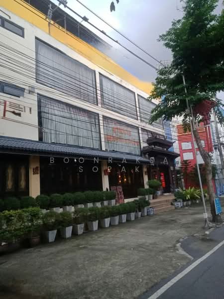 3-BR Townhouse, Bangkok, Praborommaharatchawang, Phra Nakhon, Bangkok, 3 Bedrooms, 600 sqm, Townhouse For Rent, by Boonraksa Sopak, 500242302 - DDproperty.com