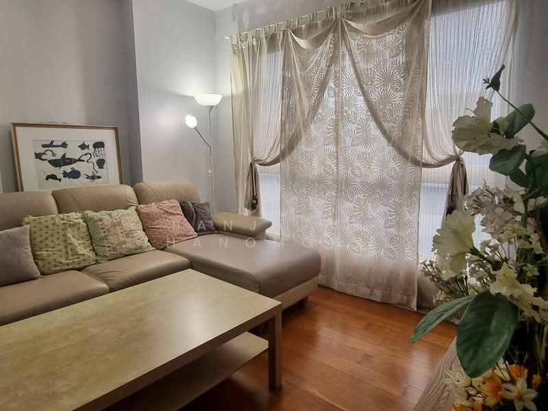 HIVE Taksin, Bangkok, 18 1 Soi, Khlong Ton Sai, Khlong San, Bangkok, 2 Bedrooms, 67 sqm, Condo For Sale, by Banjarat Thanomchat, 500242314 - DDproperty.com
