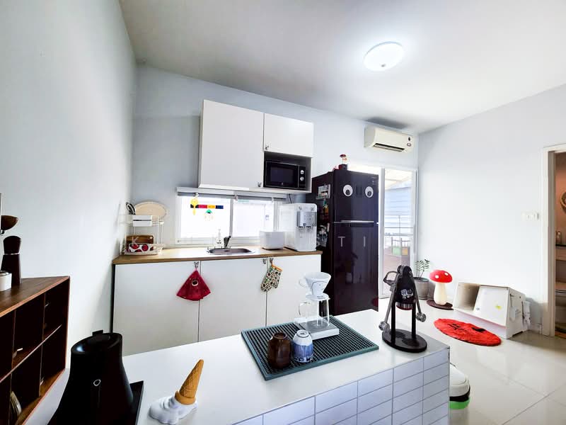 The village Chaengwatthana-Tiwananon, Nonthaburi, Soi Areeya Village, Ban Mai, Pak Kret, Nonthaburi, 4 Bedrooms, 150 sqm, Semi-Detached House (Twin House) For Sale, by Khun Bastien, 500242333 - DDproperty.com