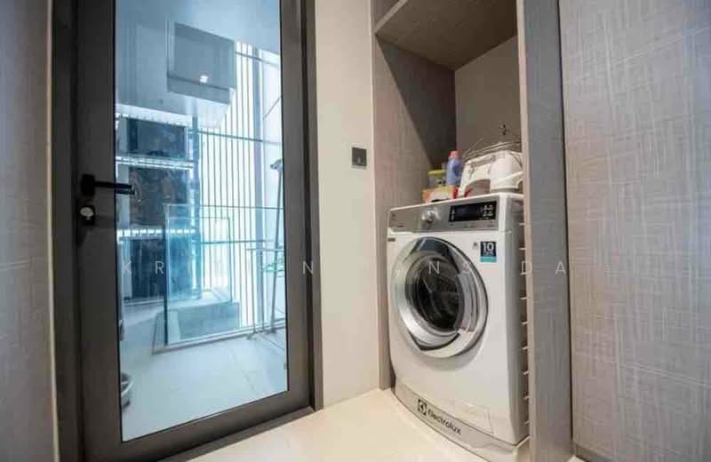 Vittorio 39, Bangkok, 8 Sukhumvit, Khlong Tan Nua, Watthana, Bangkok, 2 Bedrooms, 137 sqm, Condo For Rent, by Krittin Tansida, 500242358 - DDproperty.com