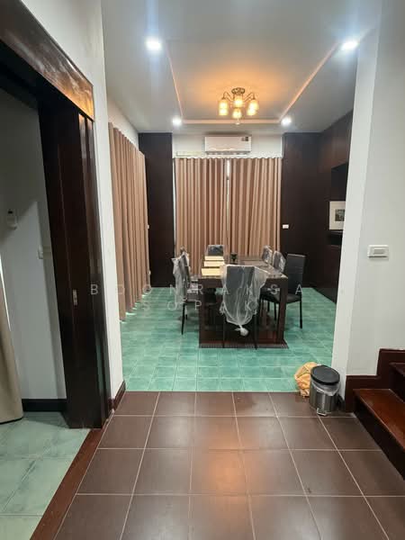 undefined, Bangkok, Bang Chak, Phra Khanong, Bangkok, 3 Bedrooms, 280 sqm, Single Detached House For Rent, by Boonraksa Sopak, 500242371 - DDproperty.com