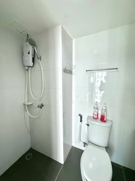 Lumpini Seaview Jomtien, Chon Buri (Pattaya), Jomtien Saisong Road, Nong Pru, Bang Lamung (Pattaya), Chon Buri (Pattaya), 1 Bedroom, 23 sqm, Condo For Sale, by Regina Nuengjamnong, 500242378 - DDproperty.com