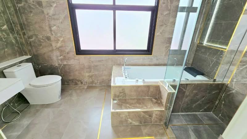 บ้านเดี่ยว ซอยวิภาวดีรังสิต 36 ทำเลทอง รีโนเวทใหม่, Bangkok, วิภาวดีรังสิต, Chatuchak, Chatuchak, Bangkok, 6 Bedrooms, 280 sqm, Single Detached House For Sale, by คุณ ศันสนีย์ (เก๋), 500242380 - DDproperty.com