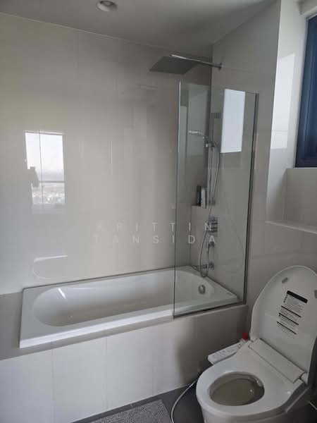 Oka Haus Sukhumvit 36, Bangkok, 3399 Rama 4 Road, Khong Tan, Khlong Toei, Bangkok, 2 Bedrooms, 50 sqm, Condo For Sale, by Krittin Tansida, 500242413 - DDproperty.com