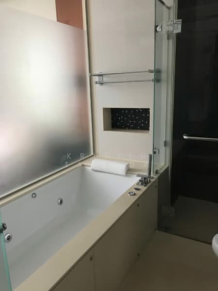 The Address Sukhumvit 28, Bangkok, 1 Soi Sukhumvit 28, Khong Tan, Khlong Toei, Bangkok, 2 Bedrooms, 70 sqm, Condo For Rent, by Krittin Tansida, 500242425 - DDproperty.com