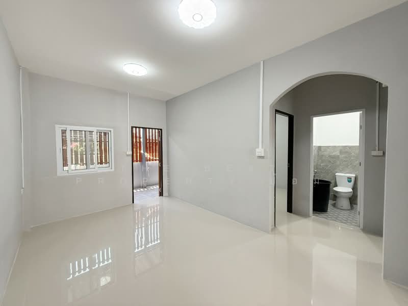 พีเค การ์เด้นท์ ประชาอุทิศ 90, Samut Prakan, Ban Khlong Suan, Phra Samut Jadee, Samut Prakan, 2 Bedrooms, 100 sqm, Townhouse For Sale, by The Best Property ป้อม, 500242427 - DDproperty.com