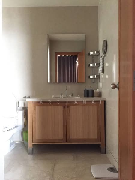 The Emporio Place, Bangkok, 93 Soi Sukhumvit 24, Sukhumvit Road, Khong Tan, Khlong Toei, Bangkok, 1 Bedroom, 46 sqm, Condo For Rent, by Anya Atarchanai , 500242453 - DDproperty.com