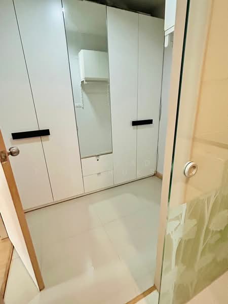 IDEO Blucove Sathorn, Bangkok, 11 Soi Saraphi 3, Krungthonburi Road, Khlong Ton Sai, Khlong San, Bangkok, 2 Bedrooms, 56 sqm, Condo For Sale, by Somrad Phoopruksachart, 500242463 - DDproperty.com