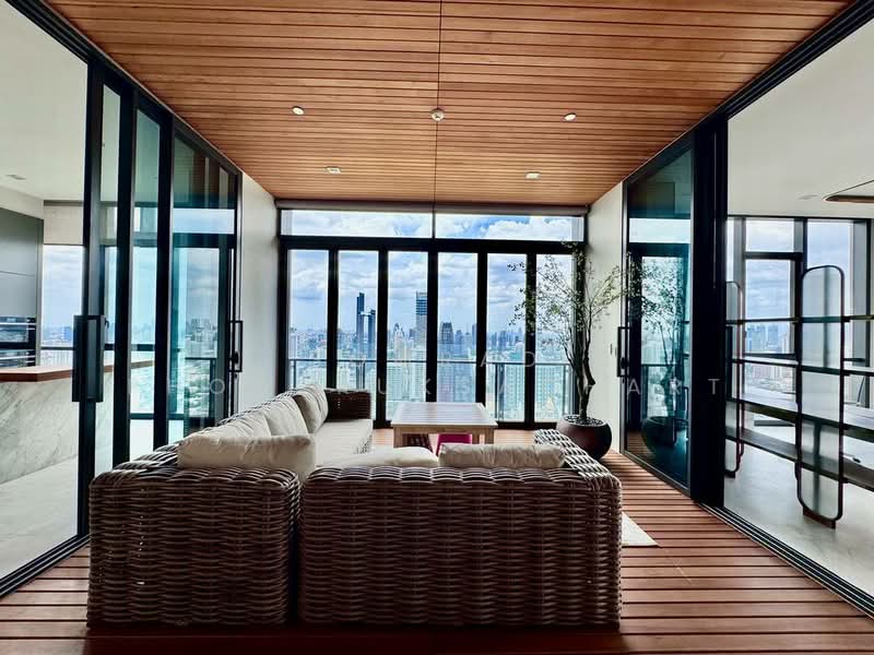 The Monument Thonglor, Bangkok, 998 Thonglor Road, Khlong Tan Nua, Watthana, Bangkok, 3 Bedrooms, 253 sqm, Condo For Rent, by Somrad Phoopruksachart, 500242528 - DDproperty.com