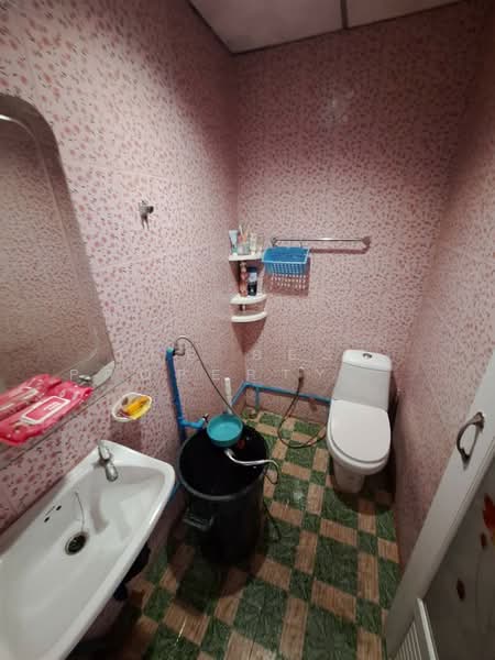 หมู่บ้านจุฑาภัทร ลาดหลุมแก้ว (Baan Juthaphat) ปทุมธานี, Pathum Thani, Khu Khwang, Lat Lum Kaeo, Pathum Thani, 2 Bedrooms, 120 sqm, Townhouse For Sale, by The Best Property  จุ๊บ, 500242548 - DDproperty.com