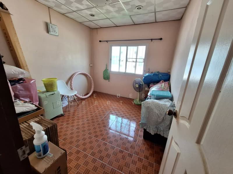 หมู่บ้านจุฑาภัทร ลาดหลุมแก้ว (Baan Juthaphat) ปทุมธานี, Pathum Thani, Khu Khwang, Lat Lum Kaeo, Pathum Thani, 2 Bedrooms, 120 sqm, Townhouse For Sale, by The Best Property  จุ๊บ, 500242548 - DDproperty.com