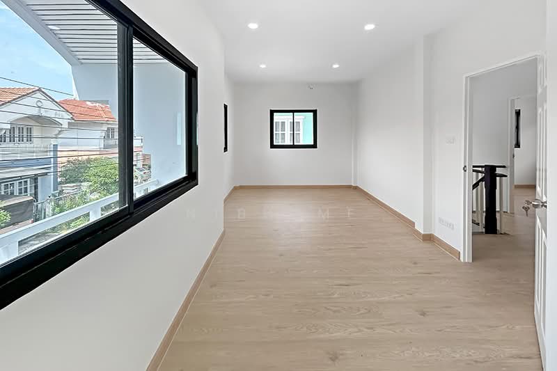 บุรีรมย์ วงแหวน-ปิ่นเกล้า, Nonthaburi, Plai Bang, Bang Kruai, Nonthaburi, 3 Bedrooms, 150 sqm, Semi-Detached House (Twin House) For Sale, by NTBHOME, 500242570 - DDproperty.com