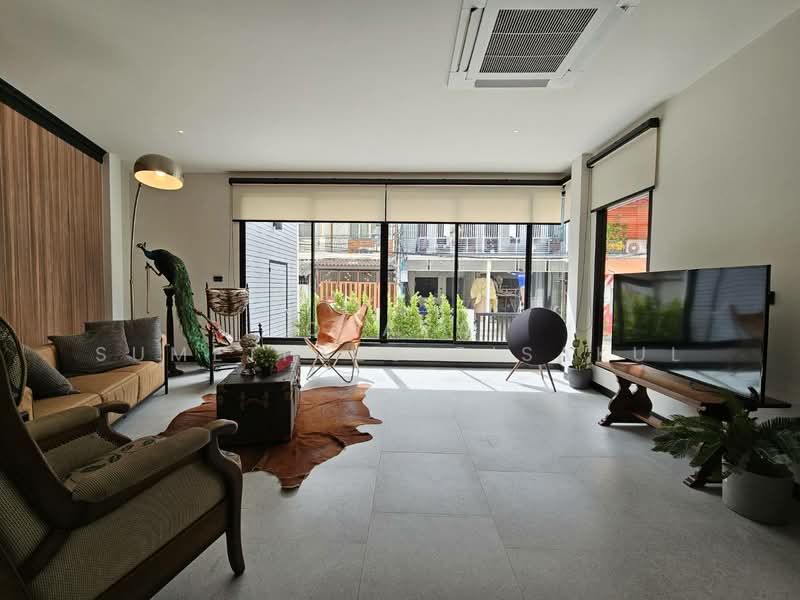 3-BR Townhouse, Bangkok, Khlong Tan Nua, Watthana, Bangkok, 3 Bedrooms, 193 sqm, Townhouse For Sale, by Orapa Sumetheesirisakul, 500242591 - DDproperty.com